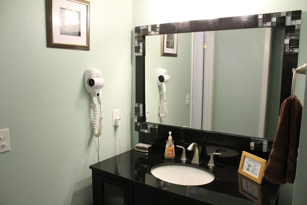 Crown Colony Villas Lufkin Eksteriør billede